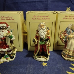 The International Santa Claus Collection Italy La Befana Figurine Ornament  SC005