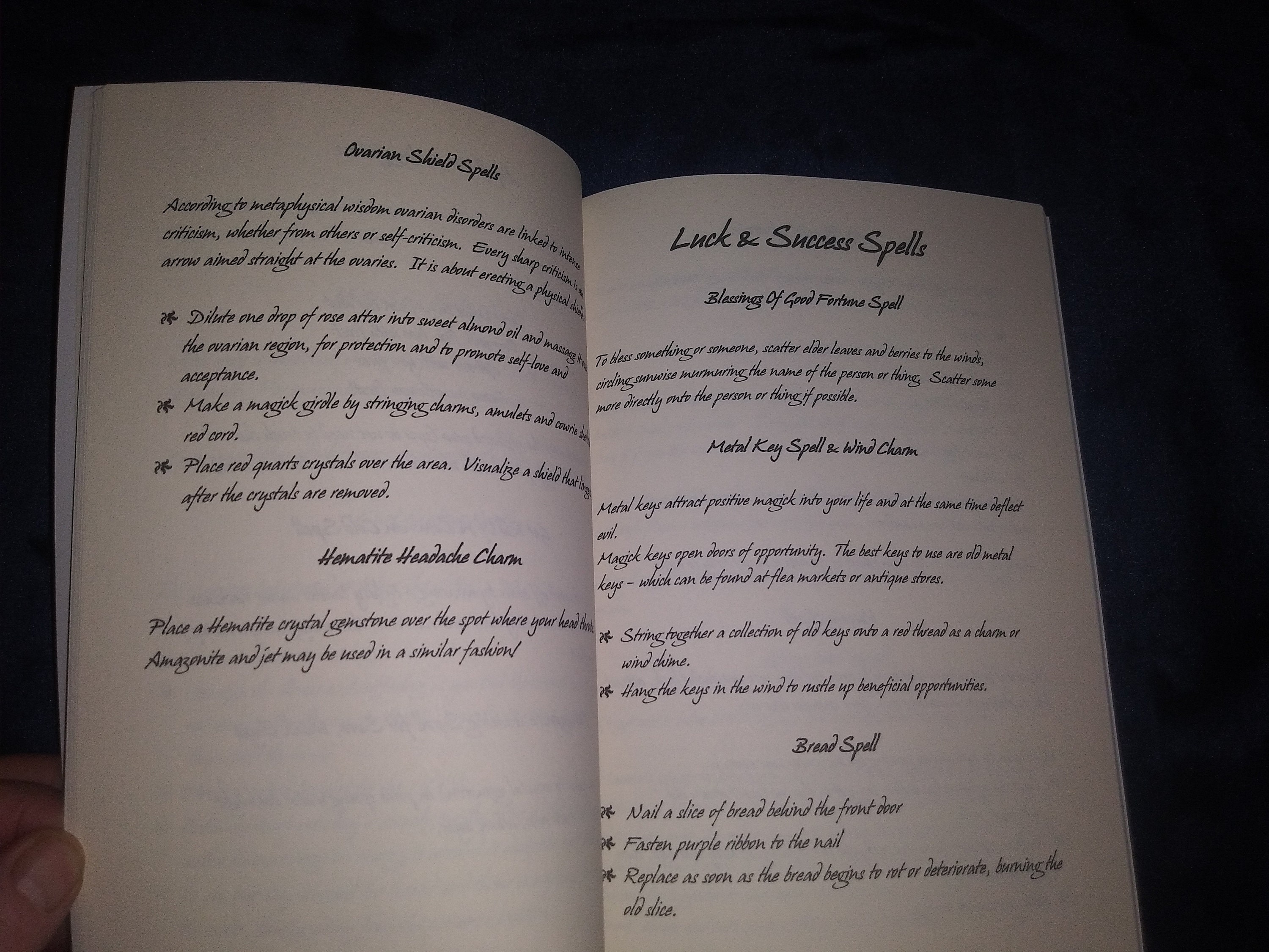 Book Of Shadows - 150 Spells, Charms, Potions and Enchantments for Wiccans:  Witches Spell Book - Perfect for both practicing Witches or beginners.  (Paperback)