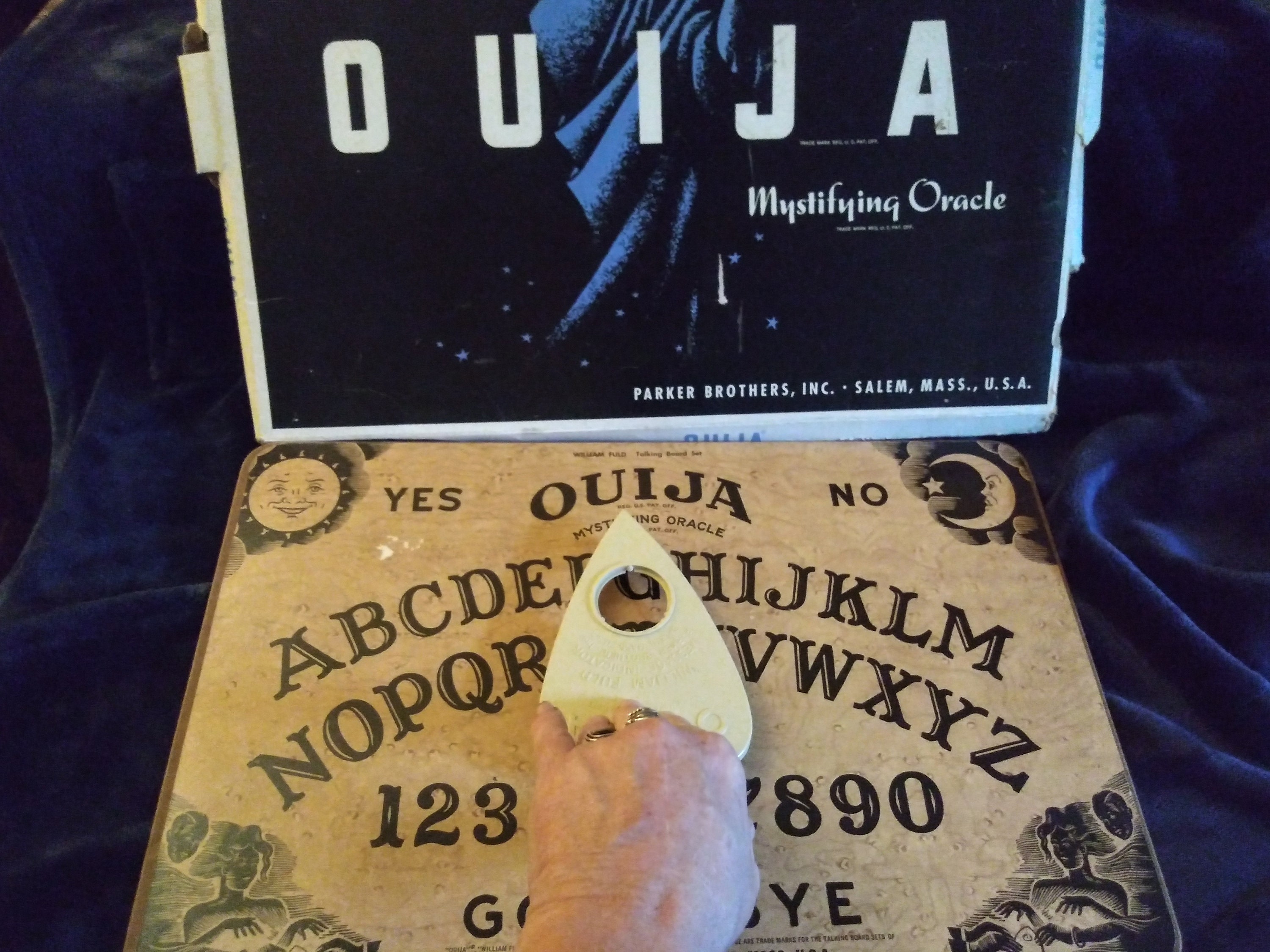 PLANCHE OUIJA 45 cm bois hêtre gravé Parker brothers William fuld