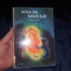 Vintage Book-first Edition-What the Witch Left by Ruth Chew-Please see details