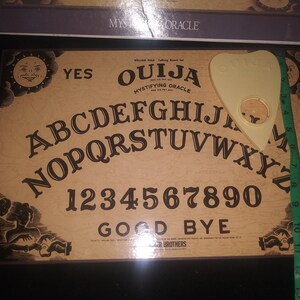 Maglietta Ouija Board - Stampa Spiritica Con Planchette, Tema Spiriti E Sedute, 100% Cotone Taglia L