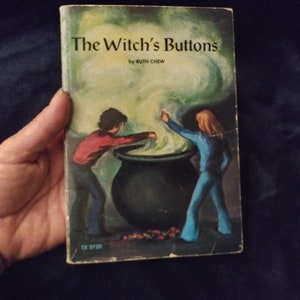 The Witch&#39;s Buttons by Ruth Chew-Rare Vintage Children&#39;s, and adults, Witch Book