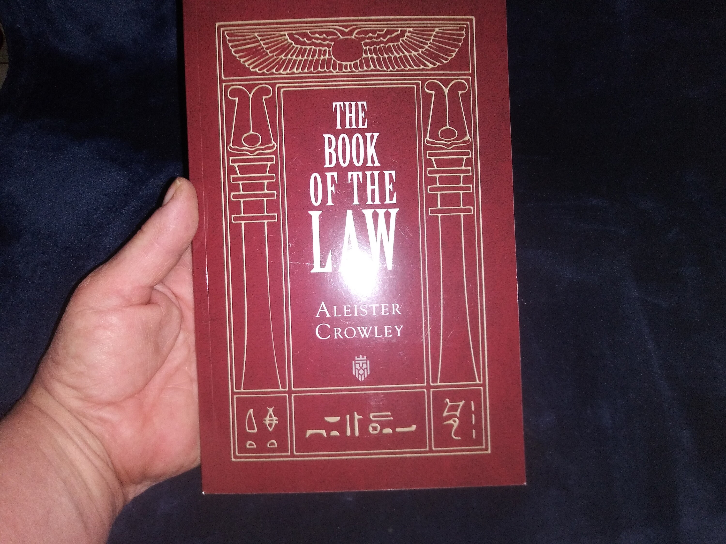 Le Livre De La Loi Aleister Crowley Pdf The Book of the Law by Aleister Crowley-the Central Sacred - Etsy