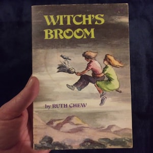 Vintage~ Witch&#39;s Broom by Ruth Chew-Ask to bundle books for refund on S&H overages