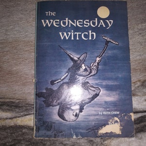 Vintage rare-The Wednesday Witch by Ruth Chew-Chose from drop down.