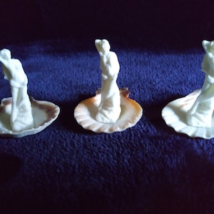 The Birth of Venus-Aphrodite-Mini Goddess Statue-Click on my shop name to take a peek at much more, Witchy curios and vintage books
