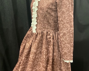 Pioneer Dress with bonnet