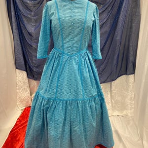 Ladies Colonial Dress size 16