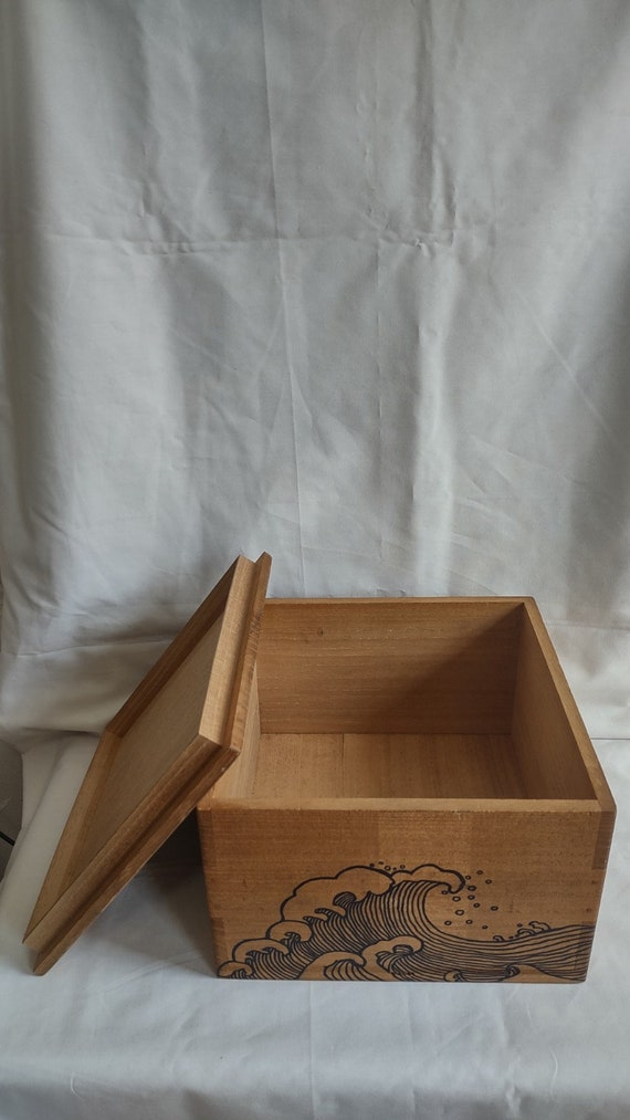 Vintage Japanese Teapot Storage Box with Free Hand Dr… Gem