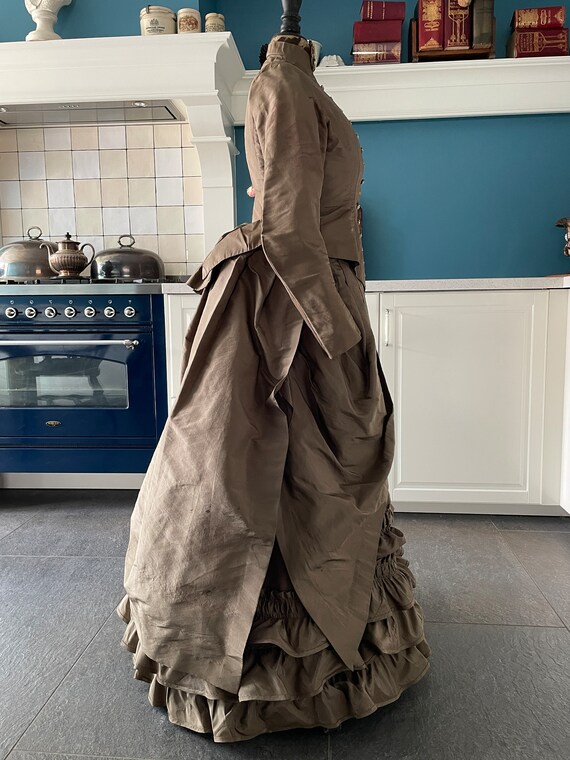 Antique Victorian 1880s Bustle Dress Basque Silk 3pc… Gem
