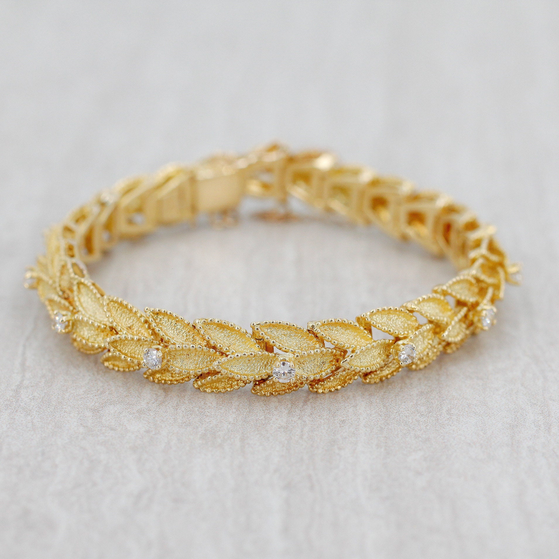 18 Yellow Gold Diamond Leaf Bracelet Etsy