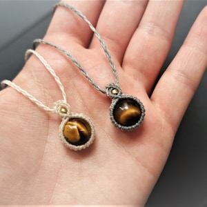 Macrame Tiger Eye Necklace: Boho Gemstone Choker