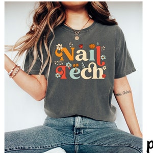 Nail Tech Shirt Nail Salon Gift, Nail Tech Gifts for Nail Technician Wildflower Tshirt T-shirt Floral Spring Boho Flower Comfort Colors® Tee Bild 2