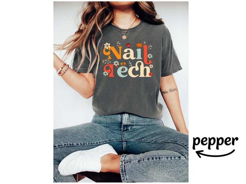 Nail Tech Shirt Nail Salon Gift, Nail Tech Gifts for Nail Technician Wildflower Tshirt T-shirt Floral Spring Boho Flower Comfort Colors® Tee Bild 2