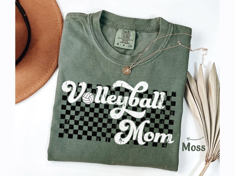 Camiseta de mamá de voleibol, camiseta de mamá de voleibol, camiseta de mamá de voleibol, camiseta retro de mamá de voleibol para regalo de mamá de voleibol, camiseta de colores cómodos imagen 2