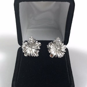 Hawaiian Jewelry Solid 925 Sterling Silver Hibiscus Flower Stud Earring