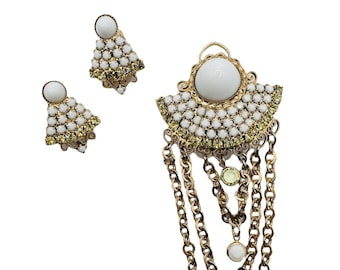 Vintage Hobe Angel Milk Glass Brooch and Clip Earrings Set