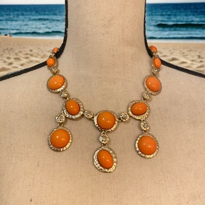 80s/90s KJL Kenneth Lane Three Drop Necklace Cabochons Coral Rhinestones Hammered Gold Tone NWT NOS Hook Clasp