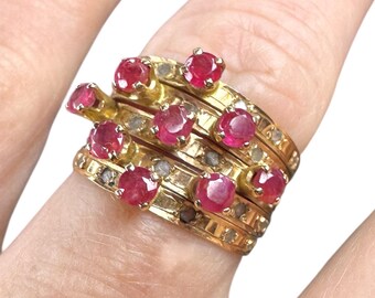 Vintage Mothers Ring 14K Solid Yellow Gold Rubies and Diamond Flakes Stones 4.8g Size 6
