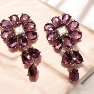 Vintage VALESKA Silver Tone Glass Dangle Designer Runway Statement Clip on Earrings