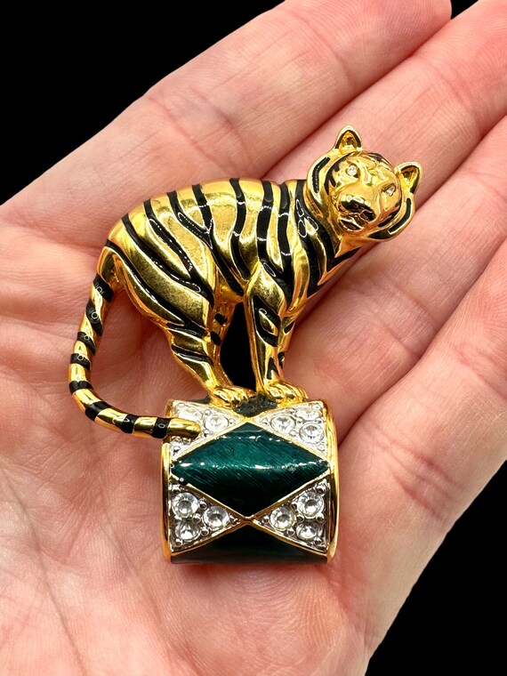 Vintage KJL “Grand Bow” Rhinestone Enameled Tiger… - image 4
