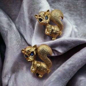 Vintage Squirrel Scatter Pins Rhinestone Green Eyes w/Faux Pearl Gold Tone 1 1/4”
