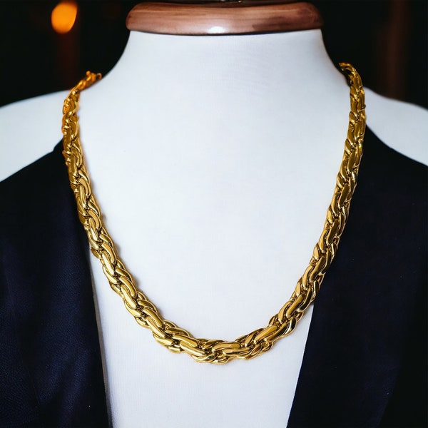 Signed Napier Gold Tone Twist Costume Jewelry Necklace 20”