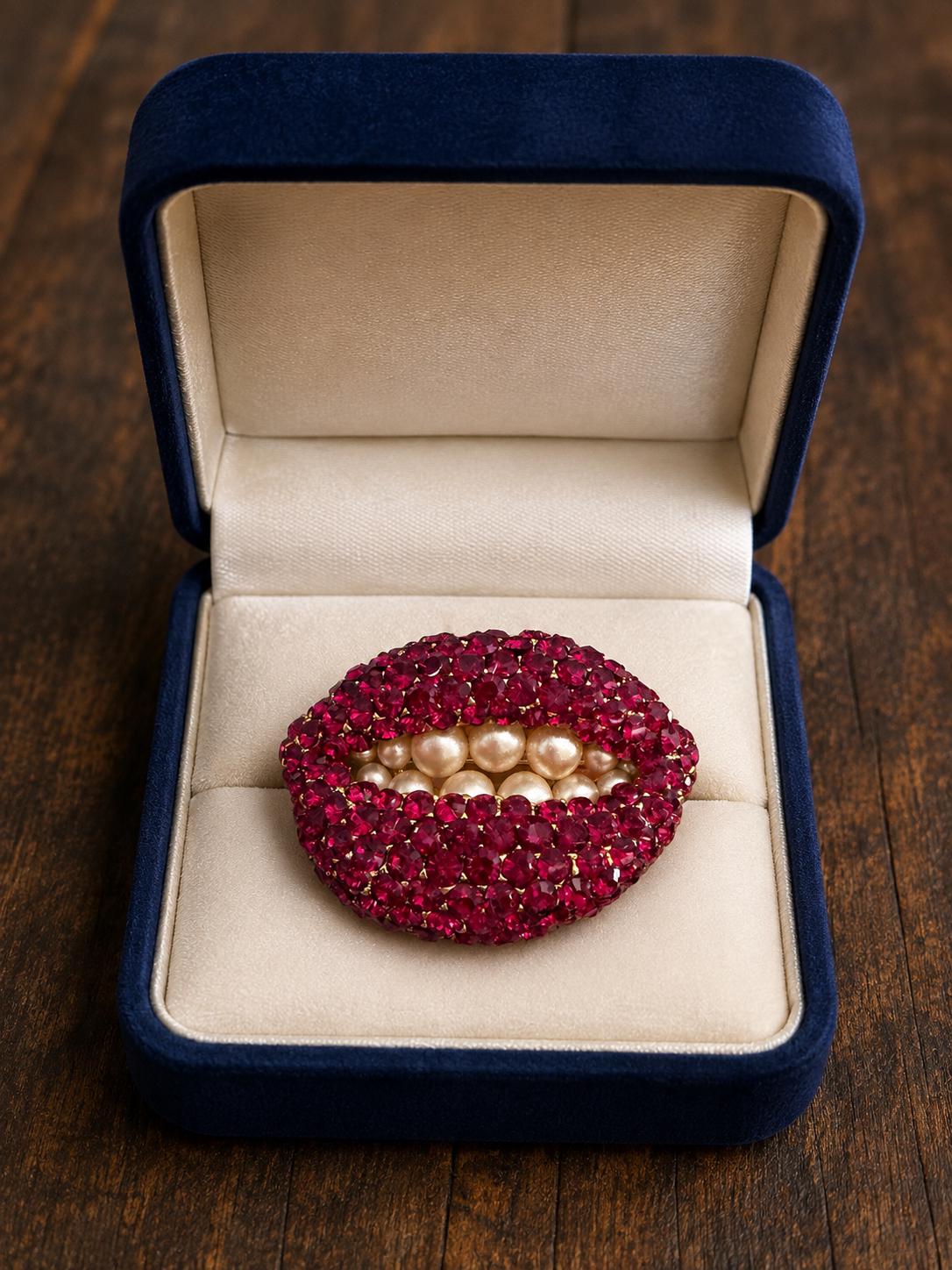 Dali lip brooch - Etsy 日本