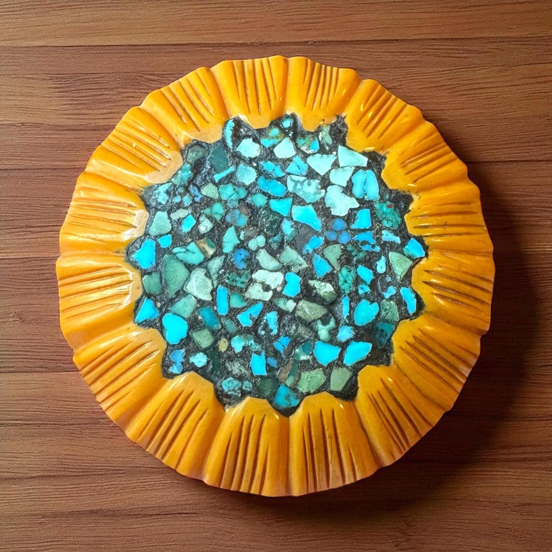 Vintage 1930's 1940's Bakelite Turquoise Inlay Large Carved Disk Brooch ...