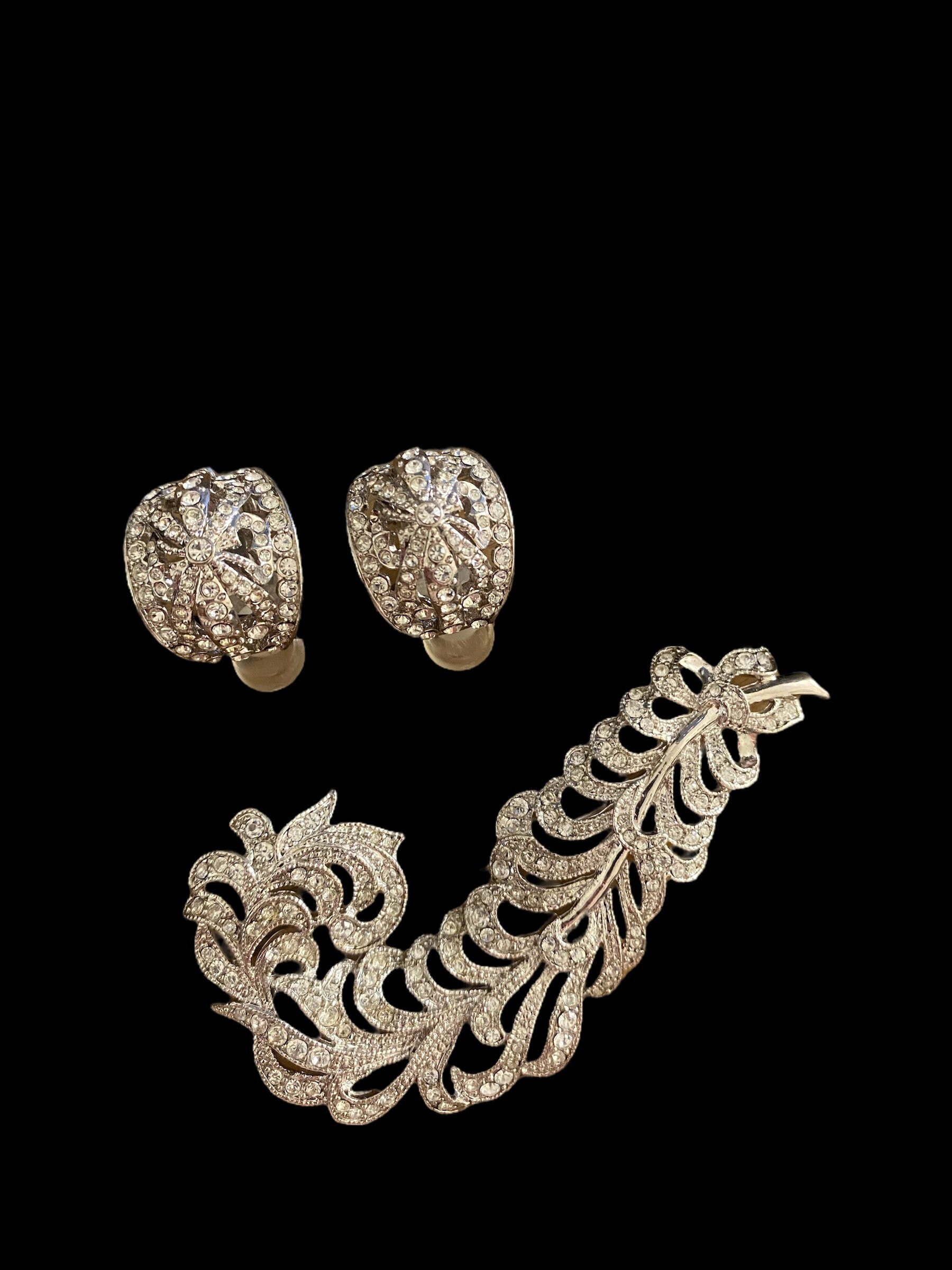 Fabulous Kenneth Lane KJL Feather Pave Rhinestone Brooch and Clip Earring Set Nina Ricci