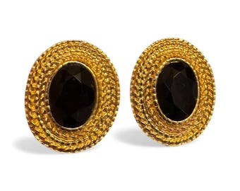 Vintage Y2K Gold Tone Rope Twist Motif Oval Clip on Earrings With Plastic Rhinestone Cabochon (R)