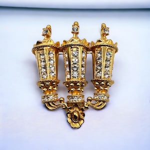 Broche colgante grande con luz de calle de KJL Kenneth Jay Lane con diamantes de imitación de las calles de París