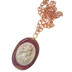 Vintage Older Celluloid Bakelite Reverse Carved Cameo Pendant Necklace