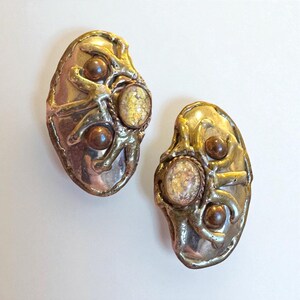 Vintage mexikanska örhängen med klipp i blandade metaller från 1960-talet, brutalistiskt stämplat Hecho En Mexico (P)