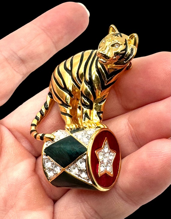 Vintage KJL “Grand Bow” Rhinestone Enameled Tiger… - image 2