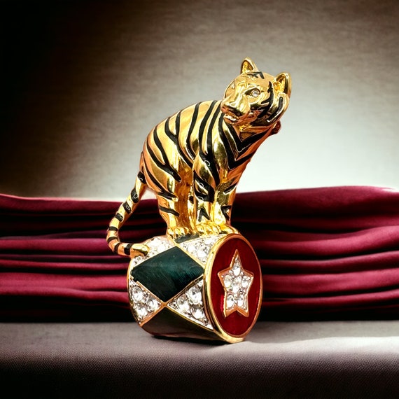 Vintage KJL “Grand Bow” Rhinestone Enameled Tiger… - image 1