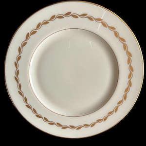Lenox Golden Wreath Gold Trimmed 8.25" Dessert and Salad Plate 0-313 Made in USA.