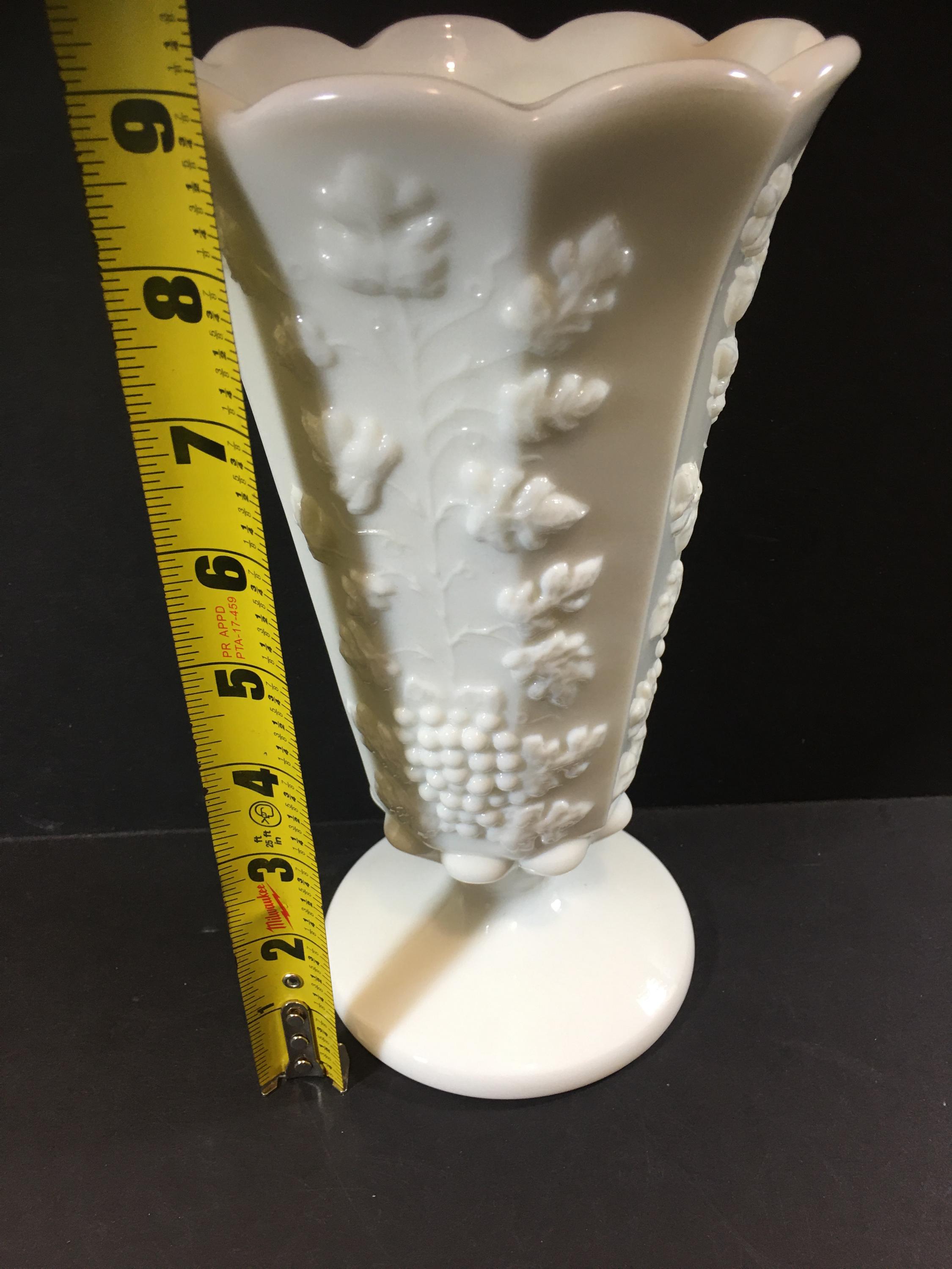 ヴィンテージ ウェストモアランド ミルクガラス パネル付きグレープ