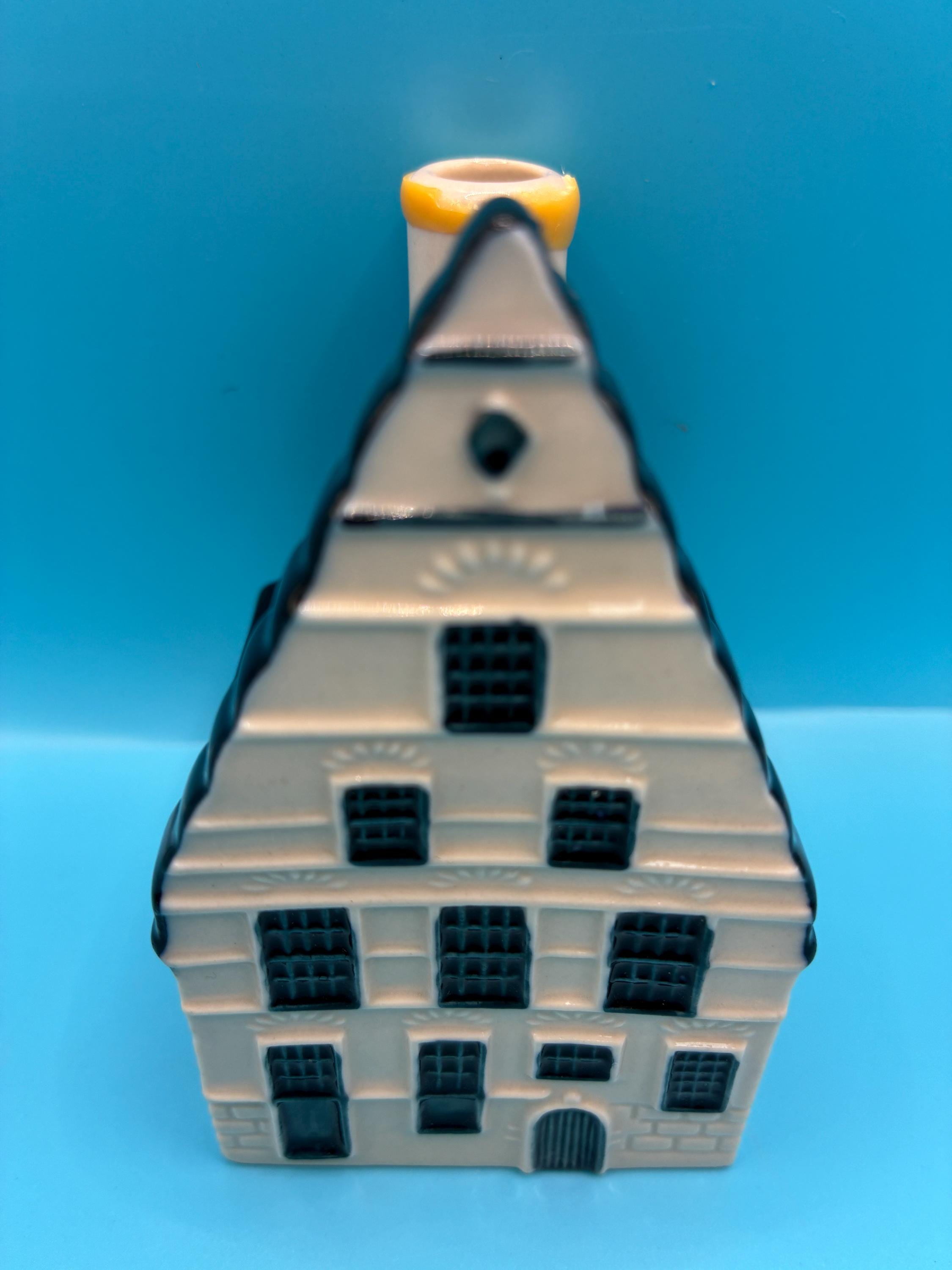 KLM Blue Delft Miniature House #35 Made in 2003 for KLM by BOLS