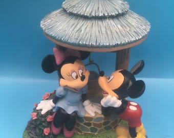 Mickey & Minnie Mouse Disney-figuur "Make A Wish Cottage" Een tijdloze romantiekcollectie nr. 0611 Thomas Kinkade.