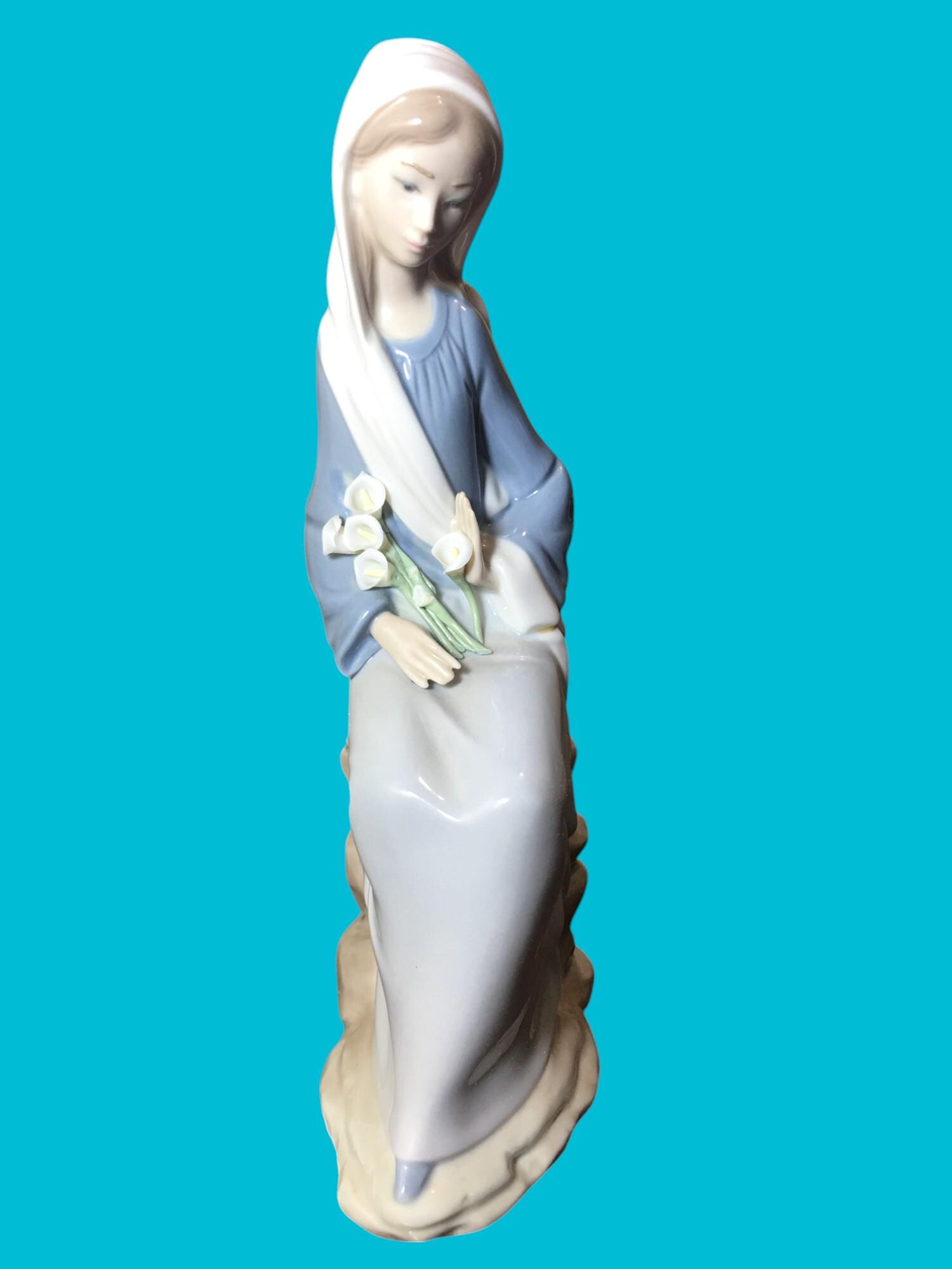 Lladro Figurines Girl With Lilies - Etsy