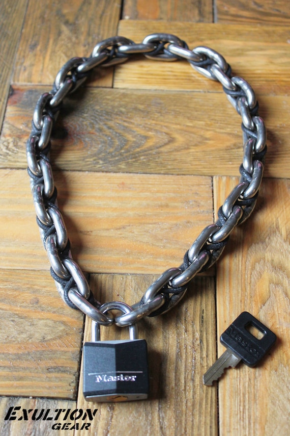 Chain and lock necklace gay top