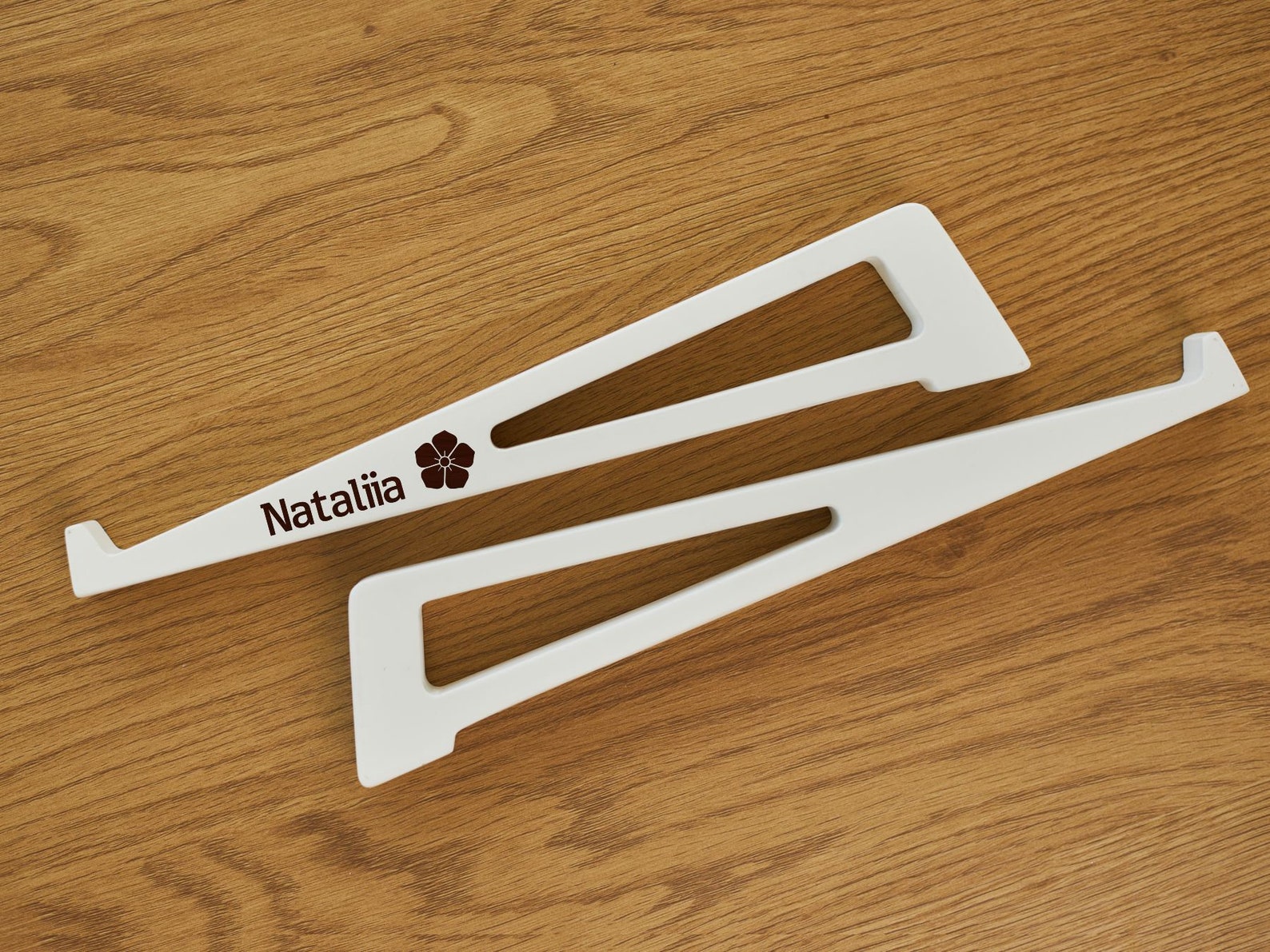 Personalized Oak Laptop Stand, Ergonomic Wooden Laptop Riser - Etsy