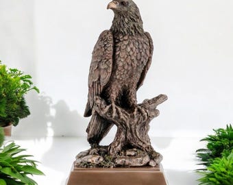 Brons verguld adelaarstandbeeld, symbool van kracht, polystone-beeldhouwwerk