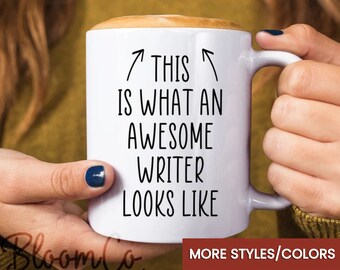 This is What an Awesome Writer Looks Like, Gifts For Writer, Writer Mugs, Funny Writer Gift for Her, Author Mug, Personalized Gift Mugs