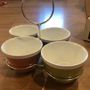 Vintage Thermo-Temp 4 bowl caddy party set