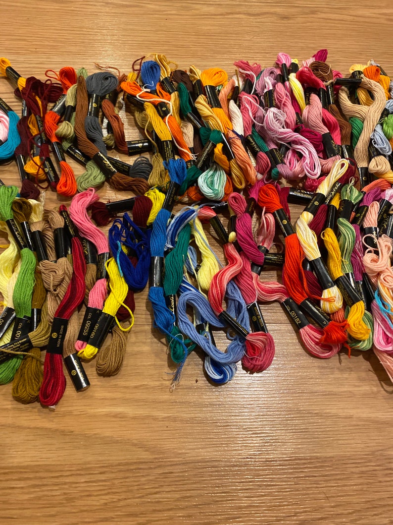 Embroidery Thread 26 embroidery spools And 13 Crewel Wool Lot Of 100