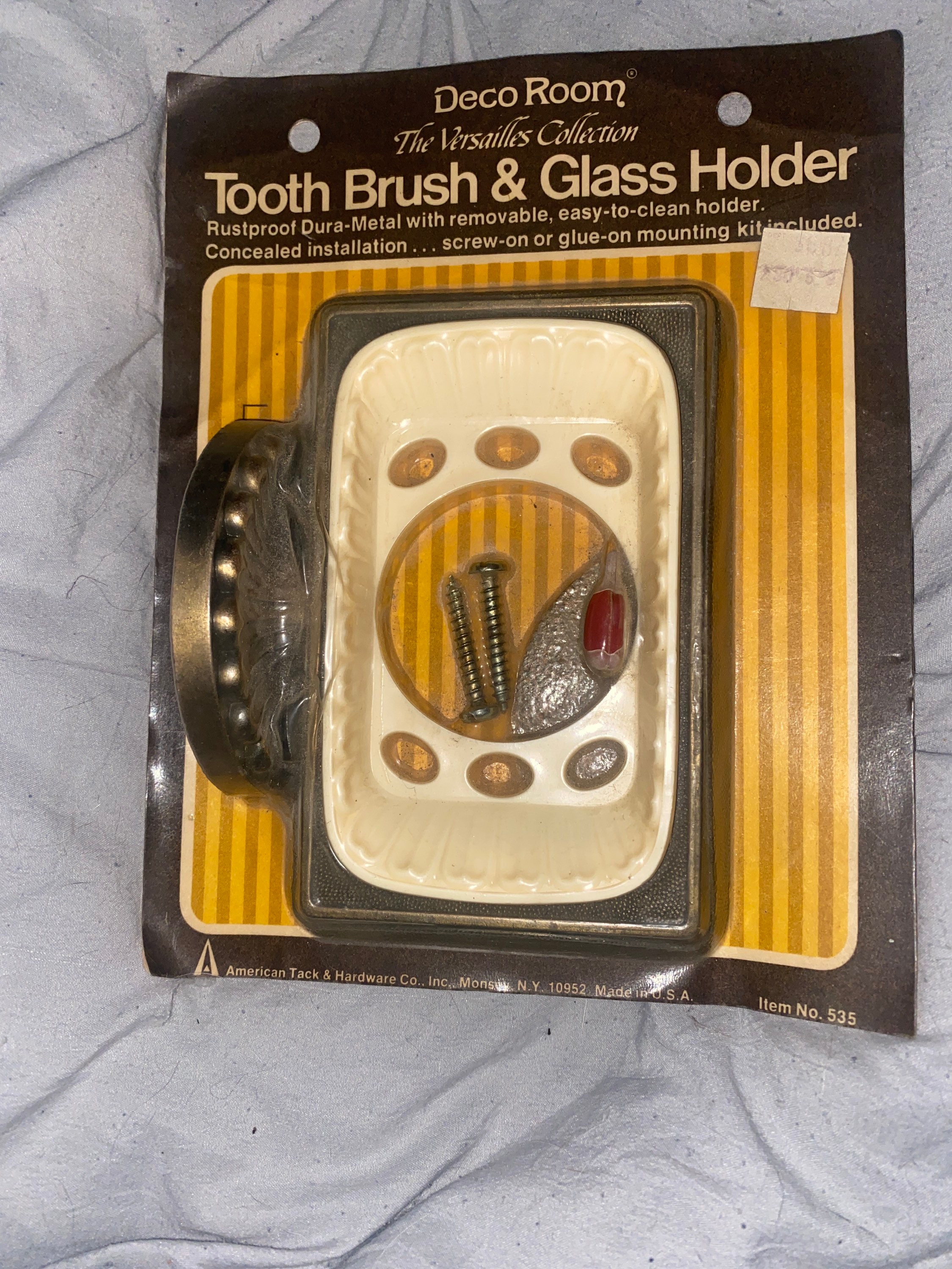 Vtg sealed deco room The Versailles collection Toothbrush and glass holder