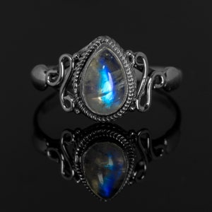 925 Sterling Silver Ladies Moonstone Pear Cut Gemstone Ring Jewellery Gift Boxed Jewelry