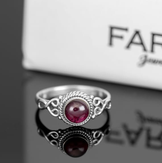 925スターリングシルバーレッドガーネットラウンドバンドリングサイズ7.00誕生石1月ファインジュエリーギフト用女性 天然レッドガーネットラウンドカットルースジェムストーンリング、925